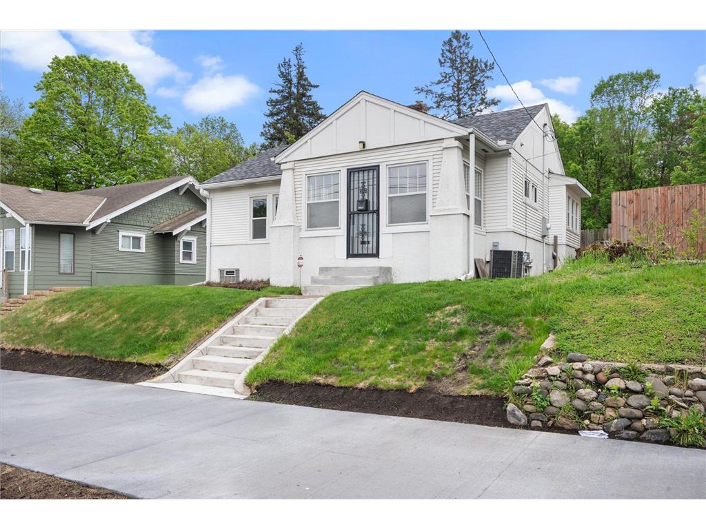 607 Dowling Avenue N Minneapolis MN 55412 6520294 image1