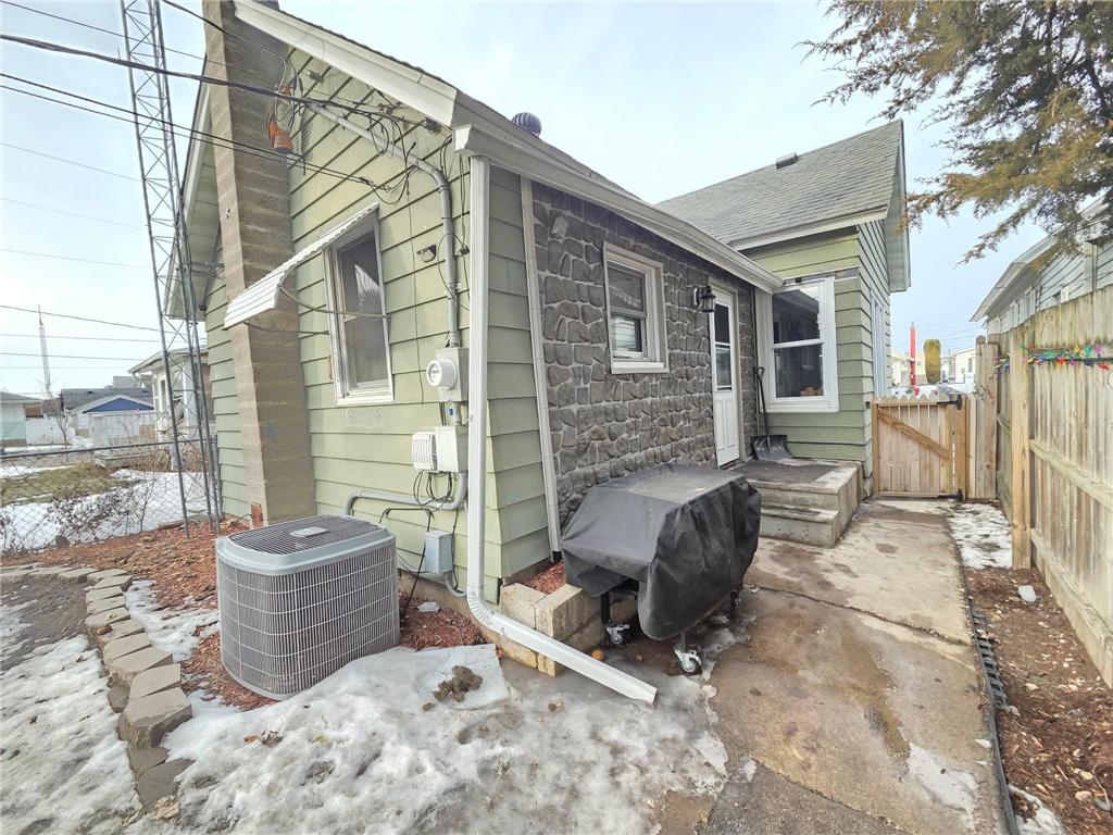 607 E 2nd Street Winona MN 55987 7019128 image10