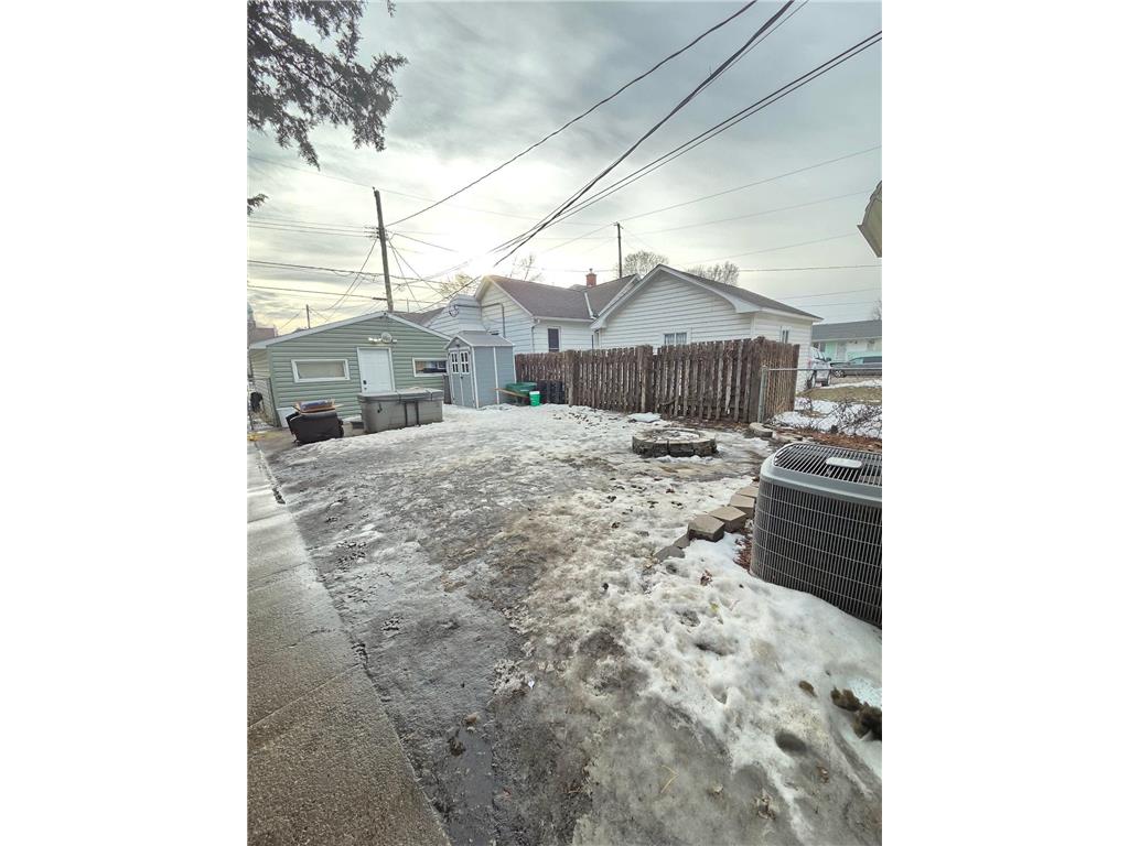 607 E 2nd Street Winona MN 55987 7019128 image11