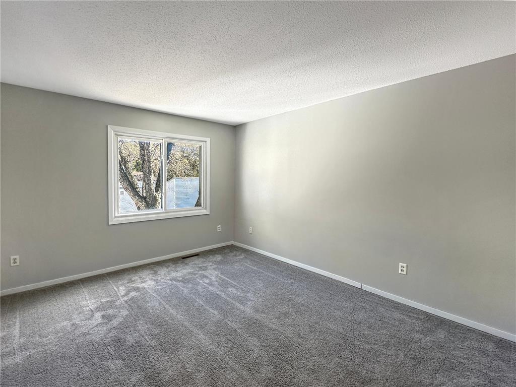 607 E Burnsville Parkway #13 Burnsville MN 55337 7059362 image11