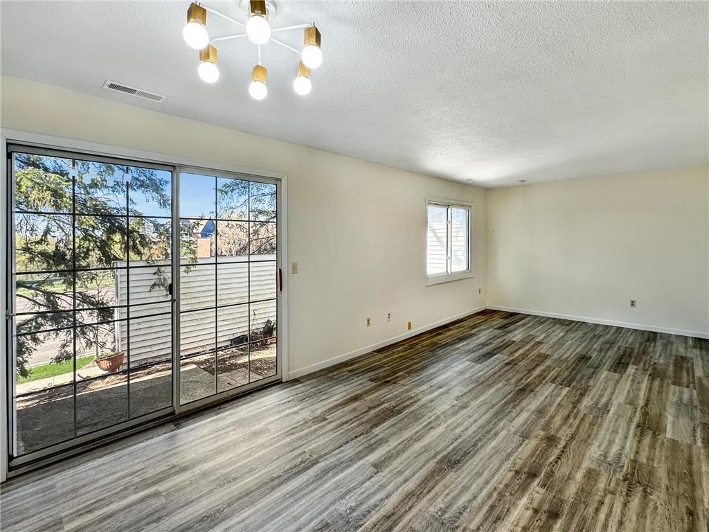 607 E Burnsville Parkway #13 Burnsville MN 55337 7059362 image9