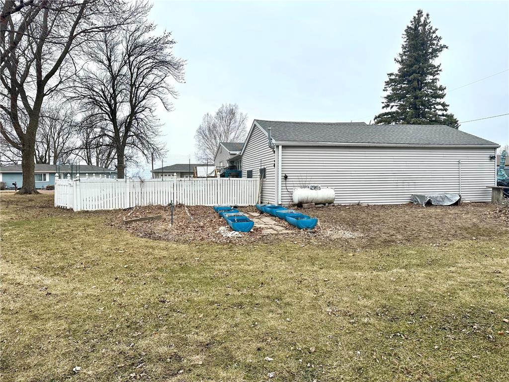 607 Main Street Hartland MN 56042 7040462 image5