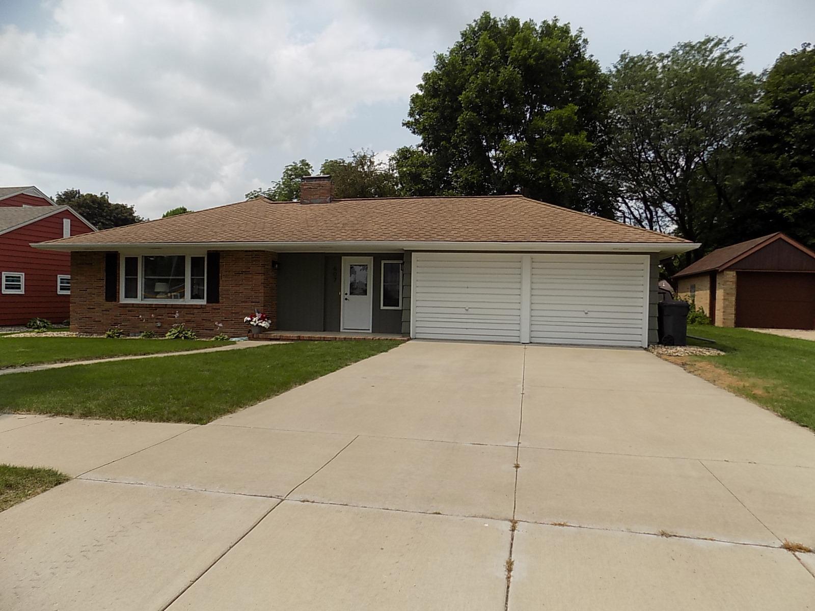 607 Milwaukee Street, Lakefield, MN 56150 MLS 6029387 Edina Realty