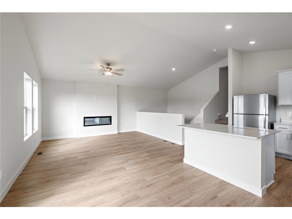 607 Redwood Loop N Cambridge MN 55008 7115670 image10