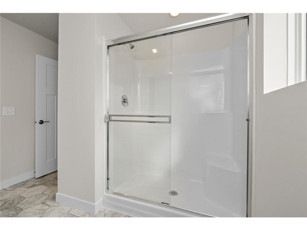 607 Redwood Loop N Cambridge MN 55008 7115670 image15