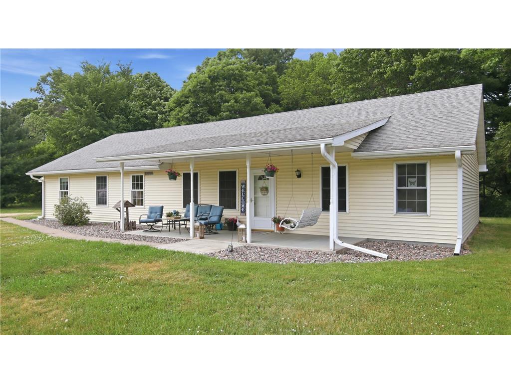 607 River Boulevard Wheeler WI 54772 - Hay River 7090893 image1