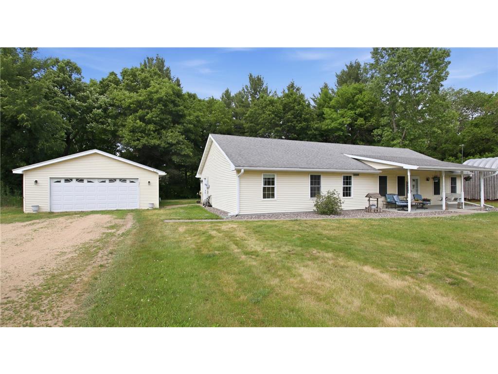 607 River Boulevard Wheeler WI 54772 - Hay River 7090893 image2
