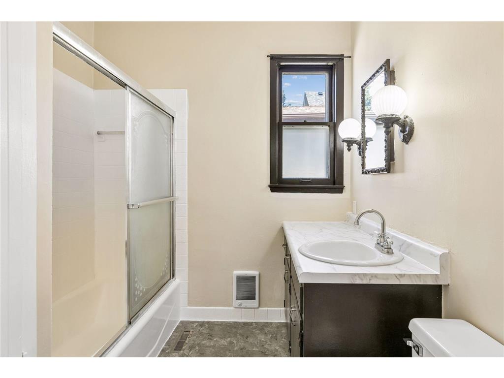 607 Simpson Street Saint Paul MN 55104 7034658 image22