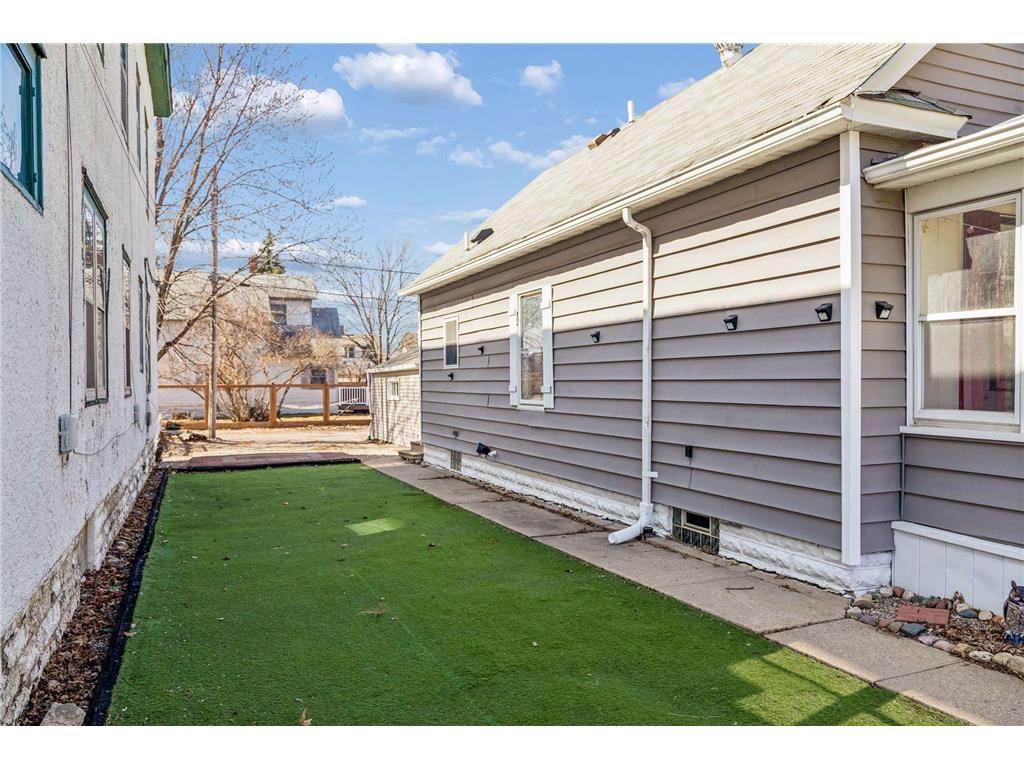 607 Simpson Street Saint Paul MN 55104 7034658 image29