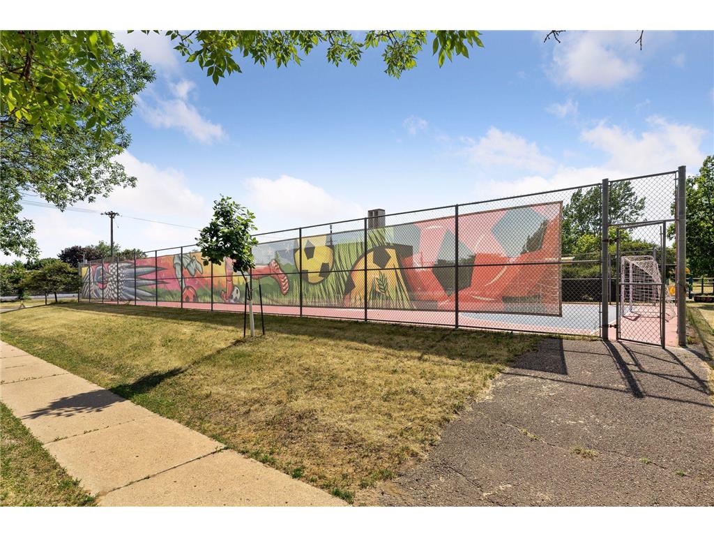 607 Simpson Street Saint Paul MN 55104 7034658 image34