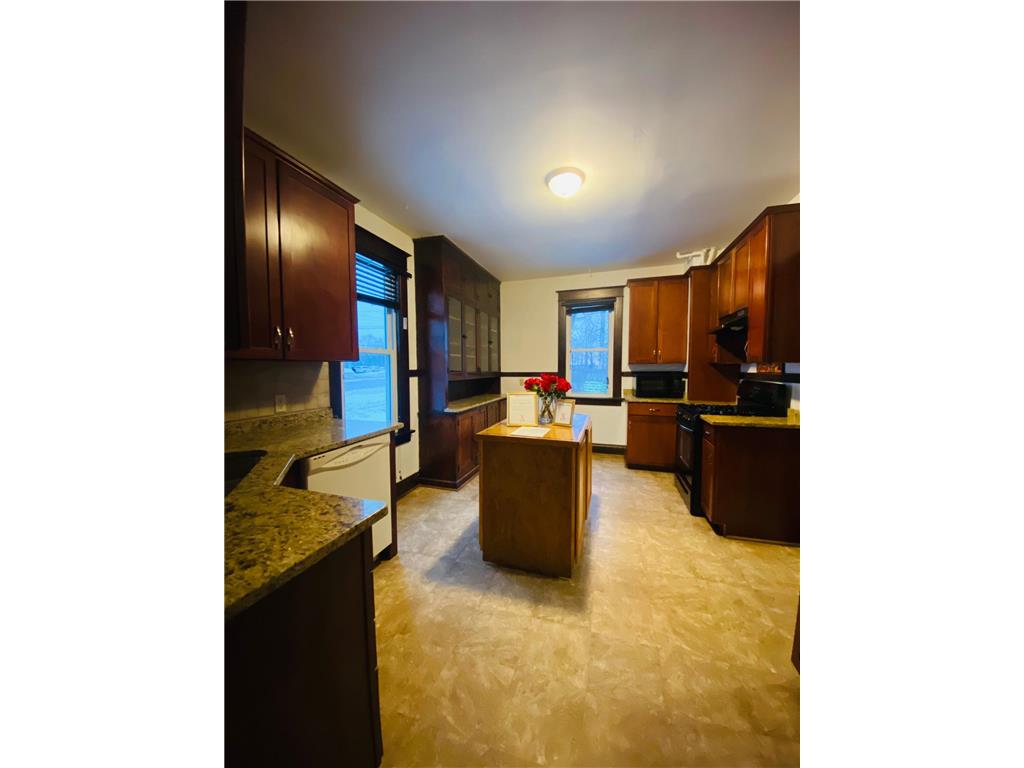 607 Topping Street Saint Paul MN 55103 7005831 image5