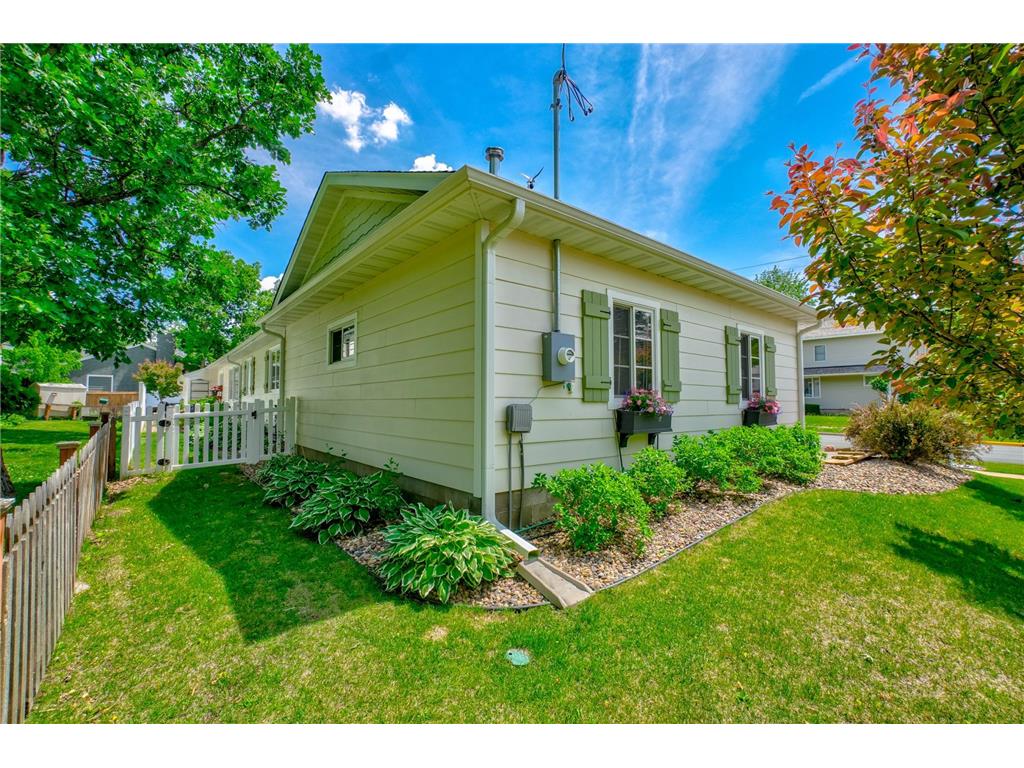 607 Vine Street Hudson WI 54016 7086364 image46
