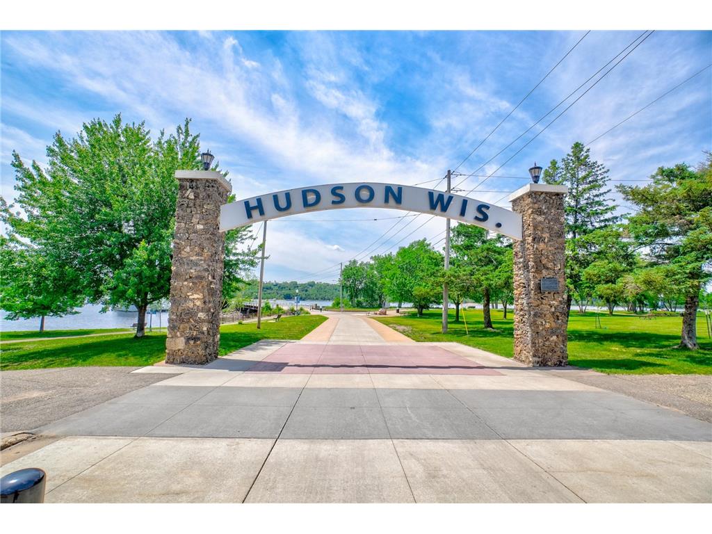 607 Vine Street Hudson WI 54016 7086364 image50