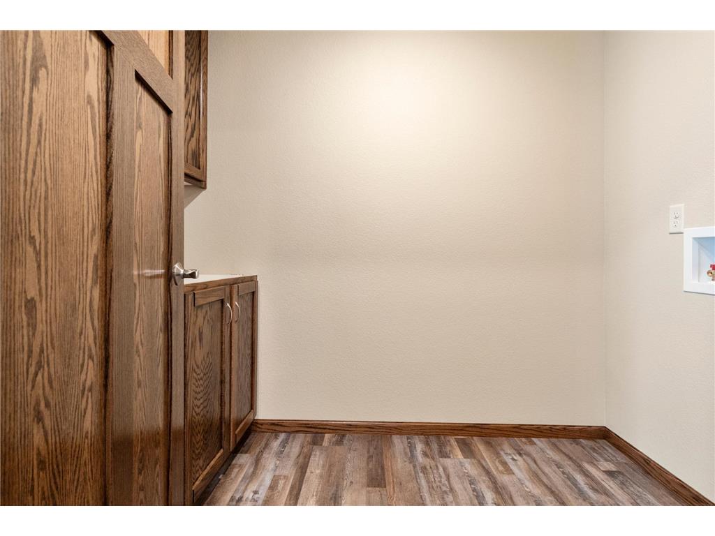 607 W Colfax Street Parkers Prairie MN 56361 6742174 image34