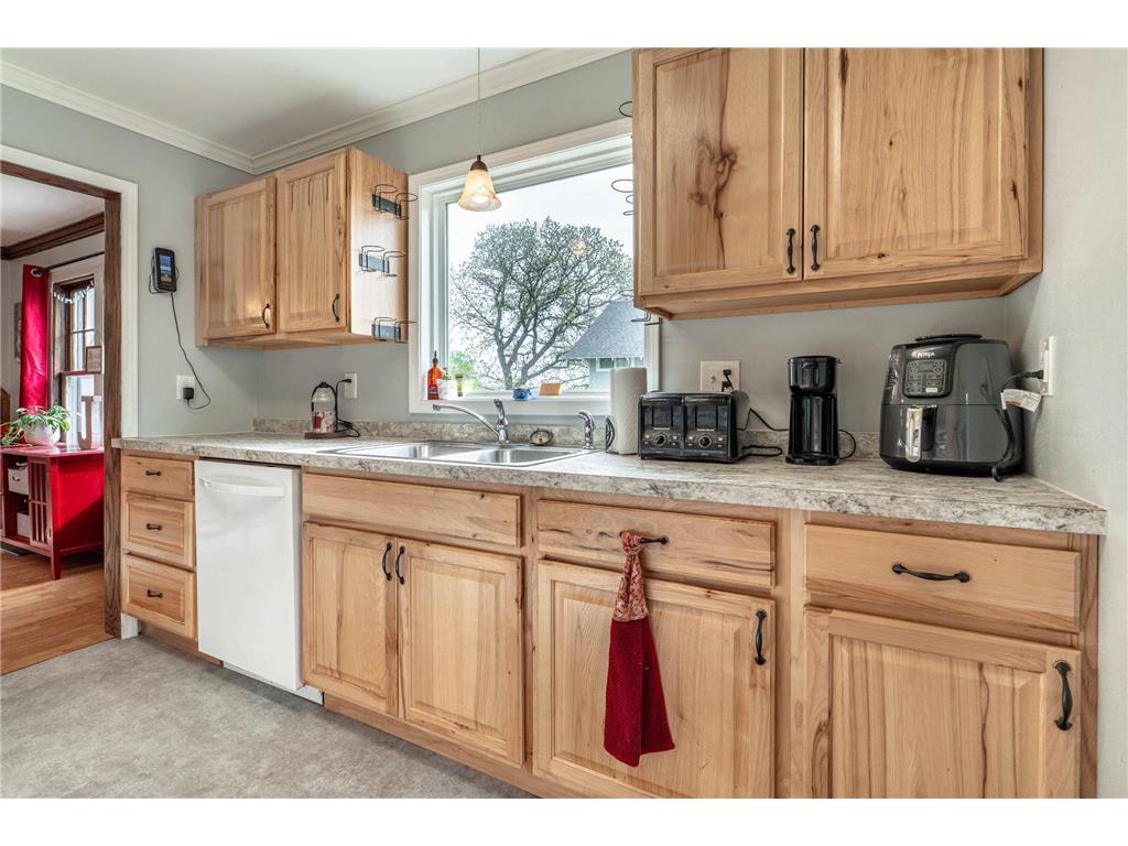 607 W Summit Avenue Fergus Falls MN 56537 7094086 image32
