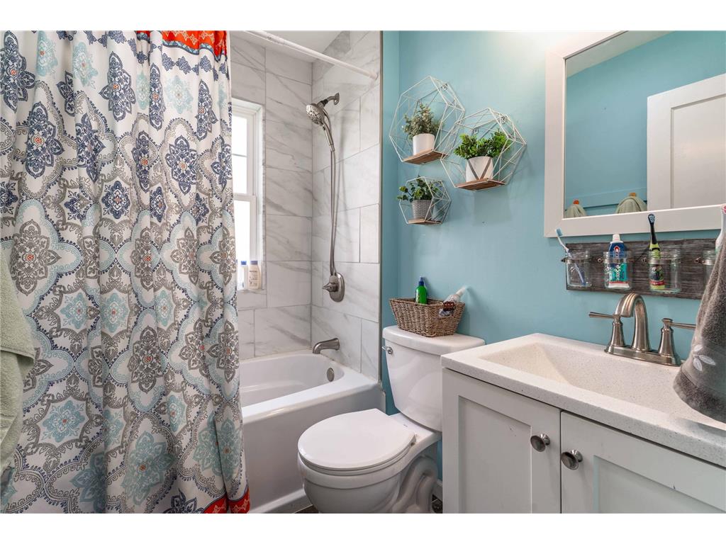 607 W Summit Avenue Fergus Falls MN 56537 7094086 image39