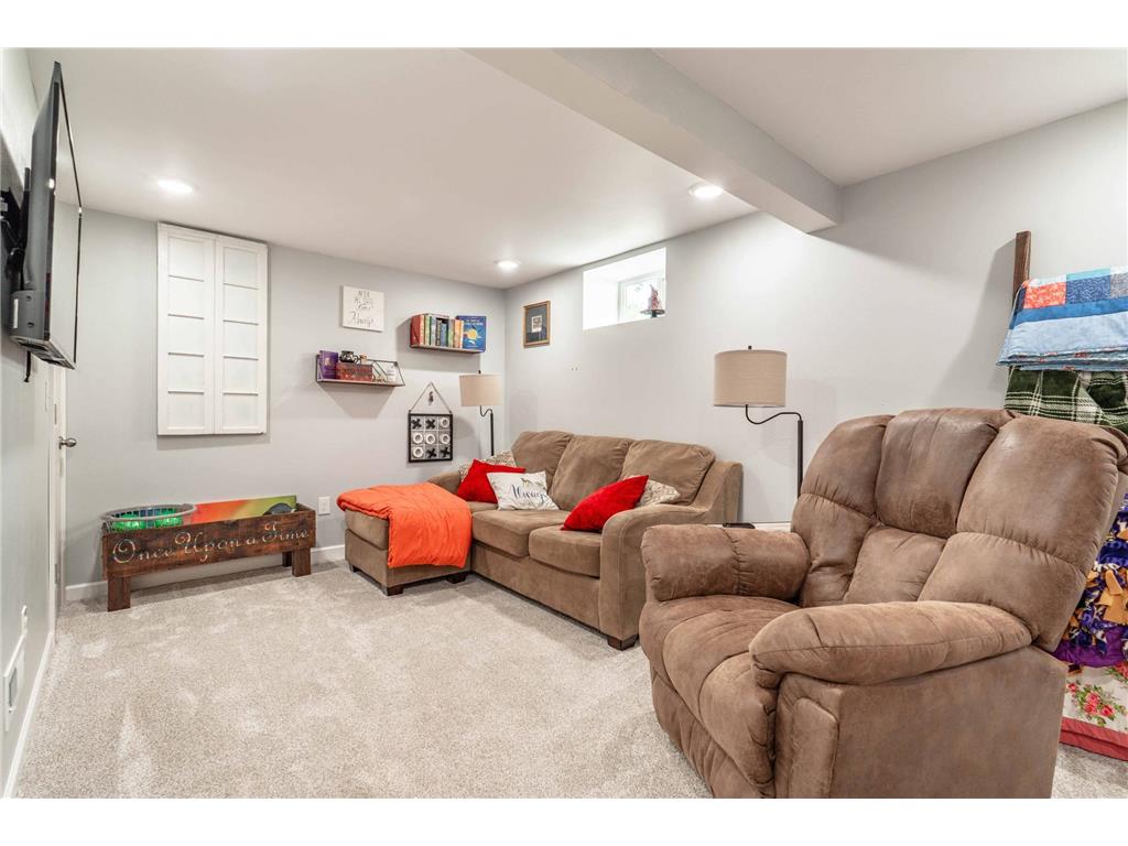 607 W Summit Avenue Fergus Falls MN 56537 7094086 image49