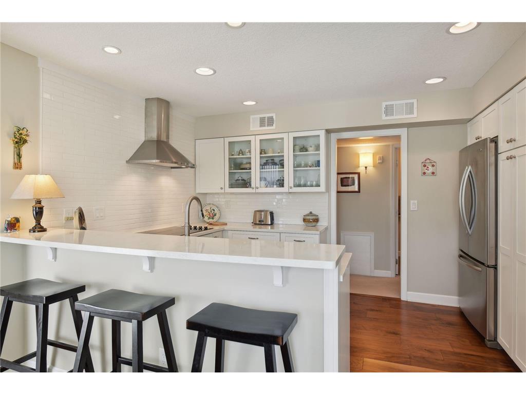 6075 Lincoln Drive #204 Edina MN 55436 6557334 image1