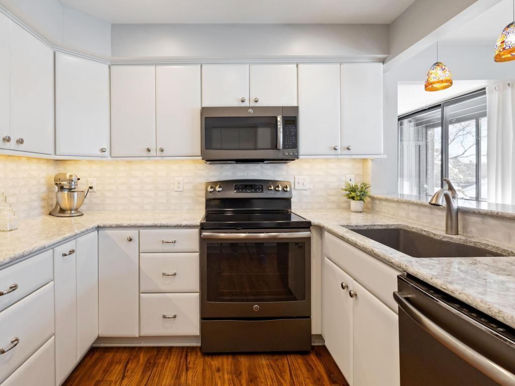 6075 Lincoln Drive #211 Edina MN 55436 7041192 image7