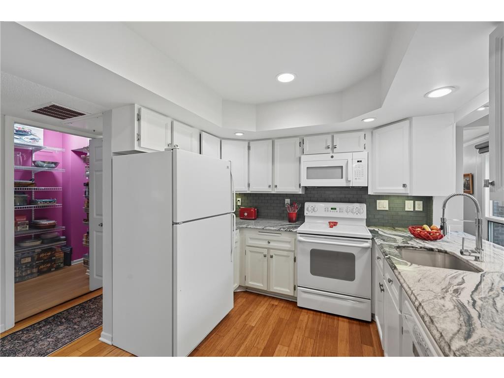 6075 Lincoln Drive #305 Edina MN 55436 6780736 image12