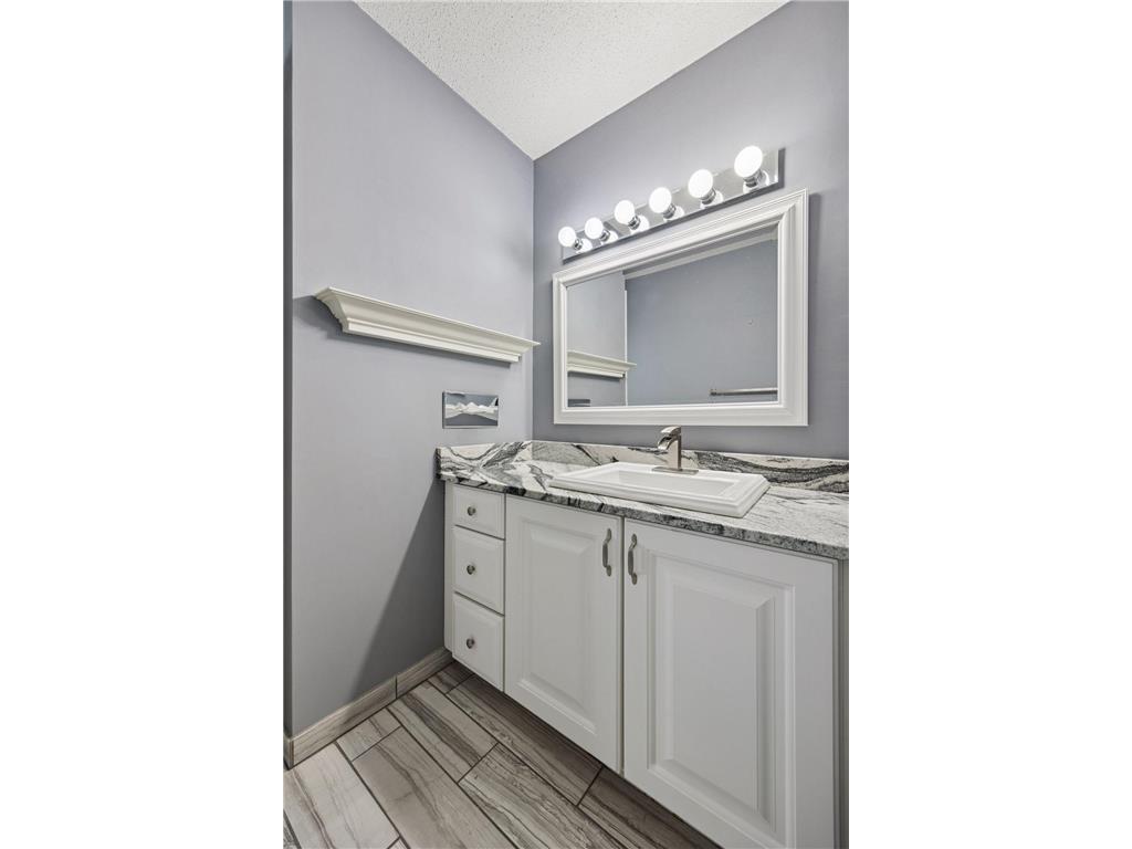 6075 Lincoln Drive #305 Edina MN 55436 7014112 image39