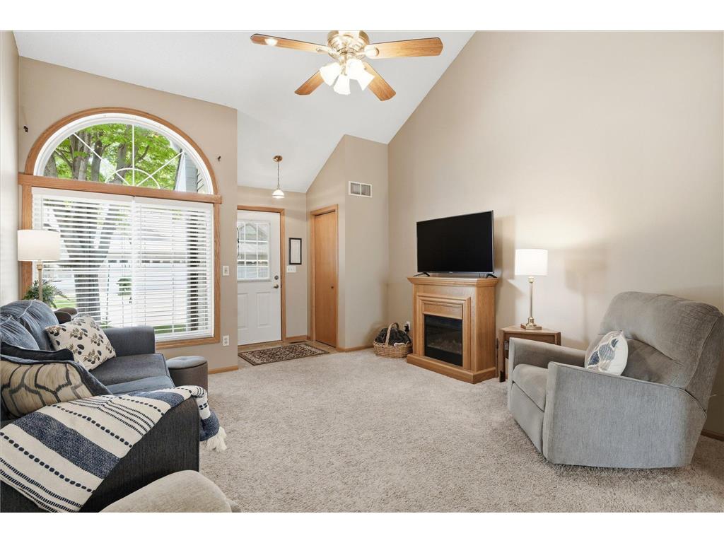 6079 Courtly Alcove #B Woodbury MN 55125 7086804 image4
