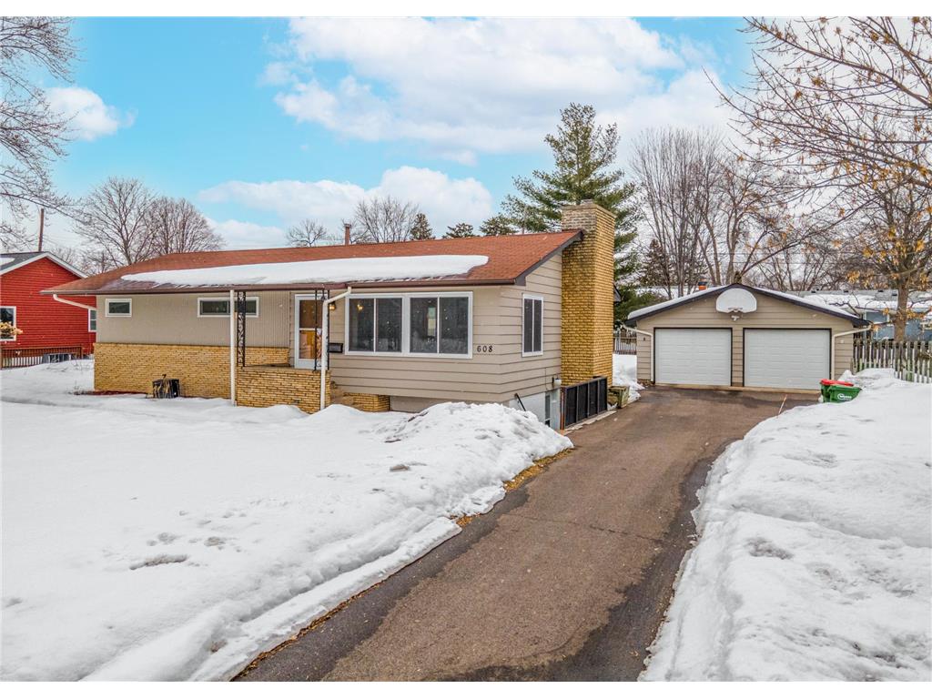 608 1st Avenue NE, Osseo, MN 55369 MLS 6321802 Edina Realty