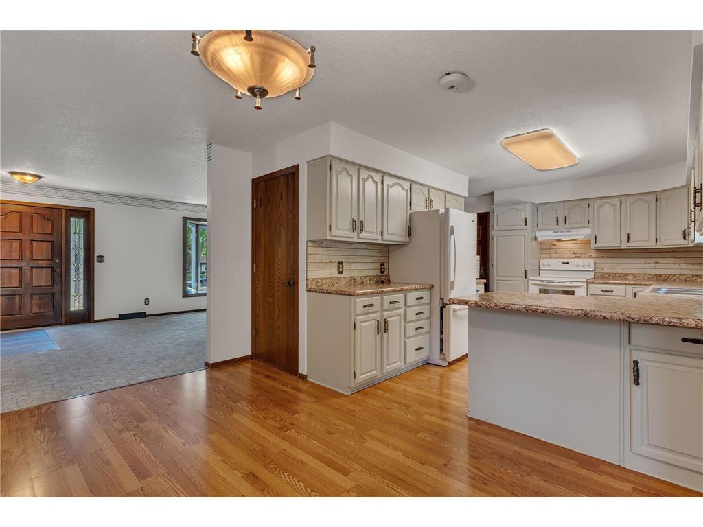 608 26th Avenue SW Willmar MN 56201 7082554 image11