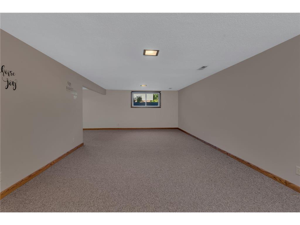 608 26th Avenue SW Willmar MN 56201 7082554 image27