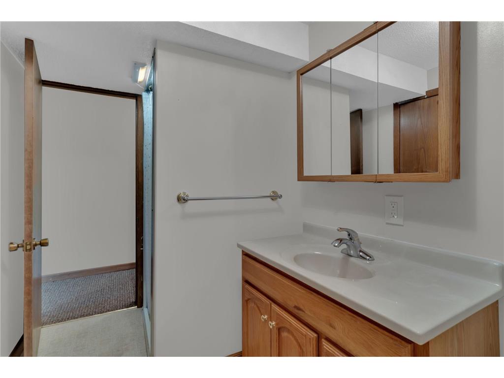 608 26th Avenue SW Willmar MN 56201 7082554 image32