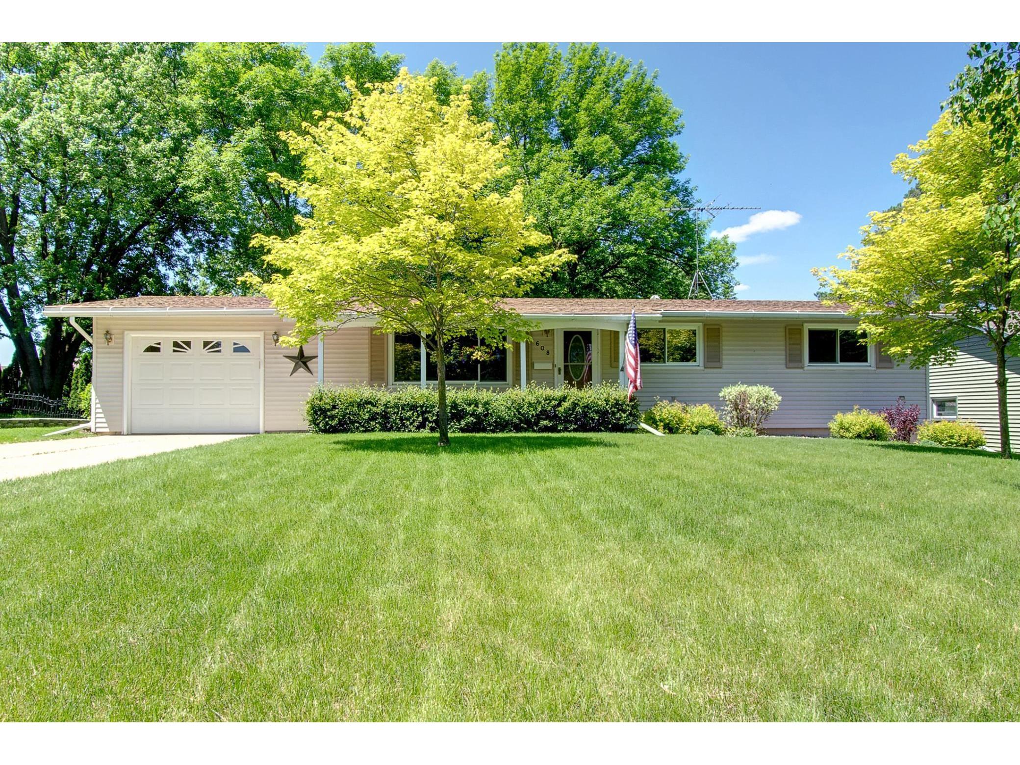 608 Bullis Street, Kenyon, MN 55946 MLS 5767879 Edina Realty