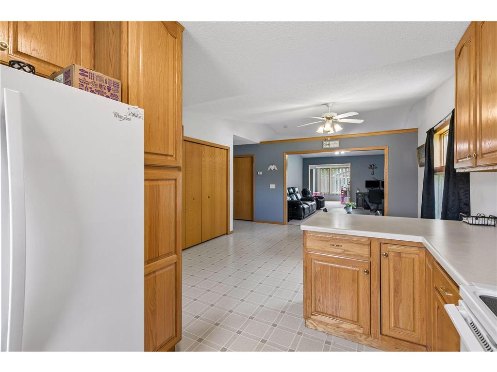 608 E Welco Drive Montgomery MN 56069 7076845 image20