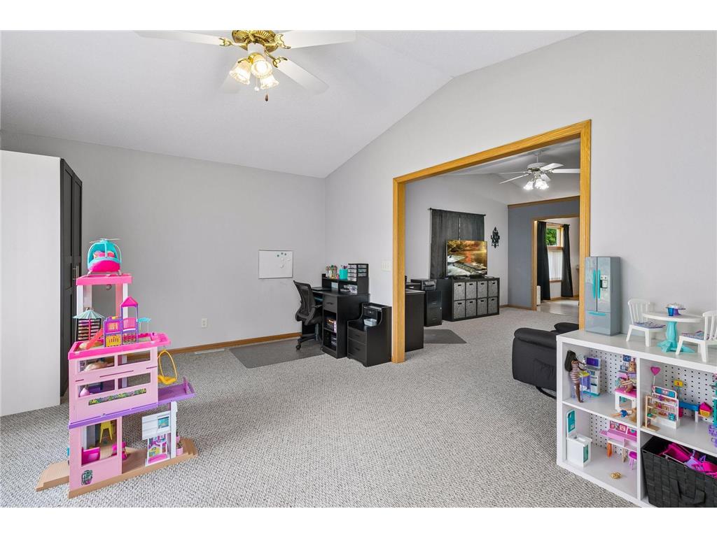 608 E Welco Drive Montgomery MN 56069 7076845 image29