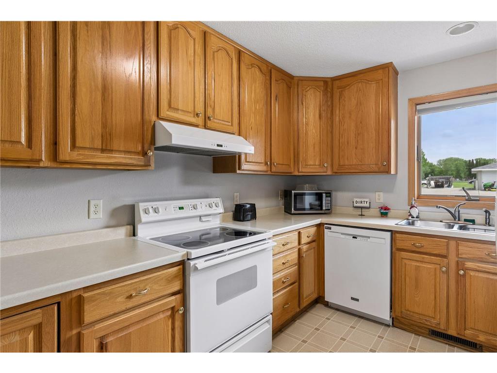 608 E Welco Drive Montgomery MN 56069 7076845 image3