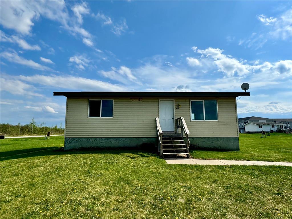 608 Garfield Street SE Warroad MN 56763 6722196 image1