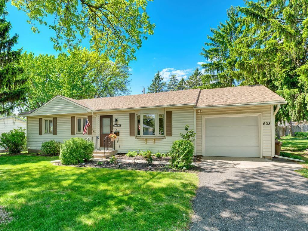 608 Grospoint Avenue N Oakdale MN 55128 7014050 image1