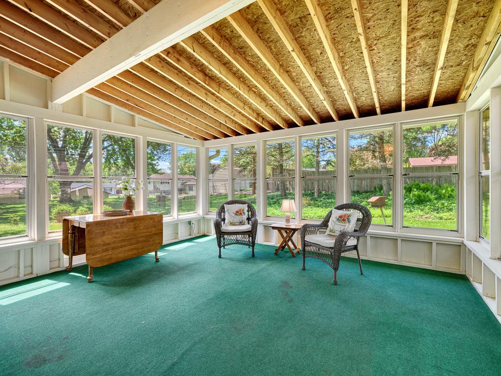 608 Grospoint Avenue N Oakdale MN 55128 7014050 image2