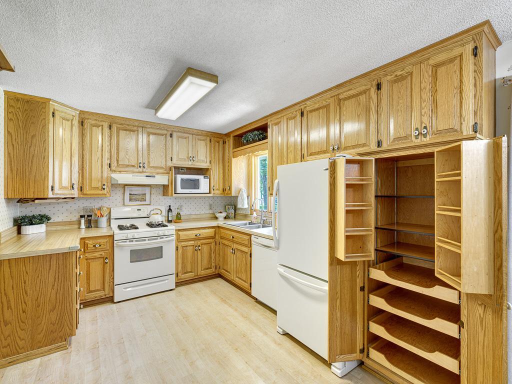 608 Grospoint Avenue N Oakdale MN 55128 7014050 image8