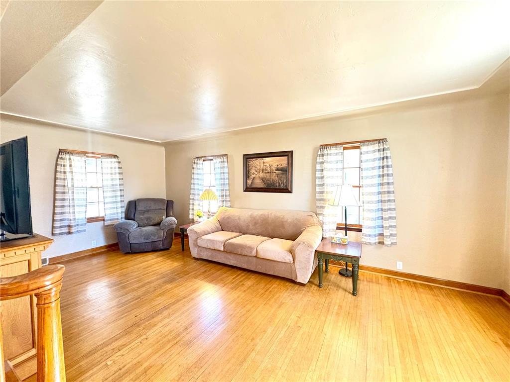608 N 6th Street Montevideo MN 56265 7060745 image2
