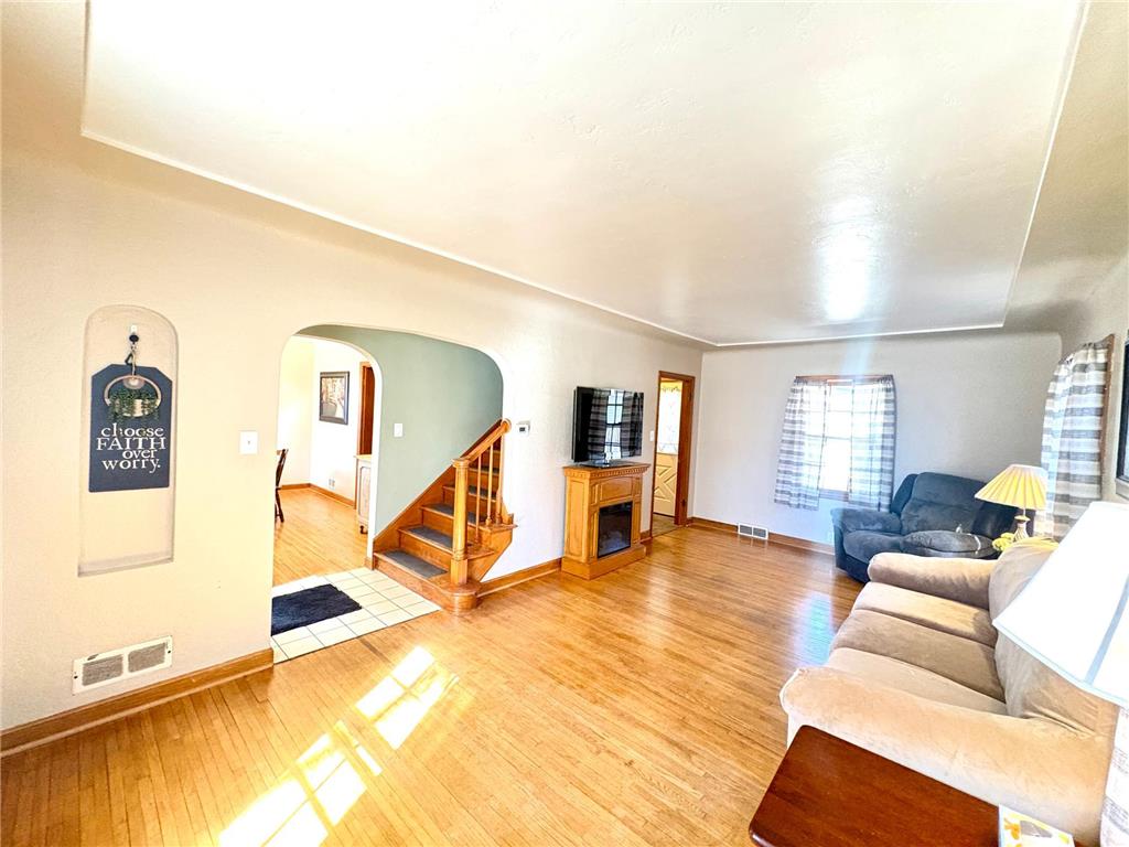 608 N 6th Street Montevideo MN 56265 7060745 image4