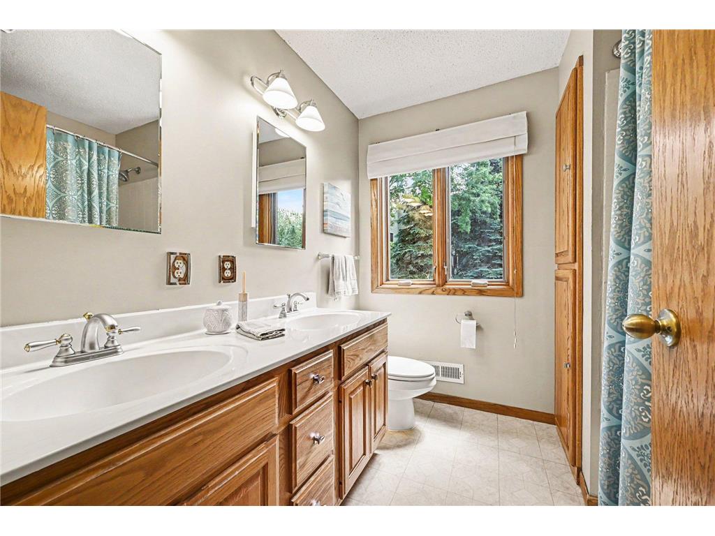 6080 134th Street W Apple Valley MN 55124 7102486 image22