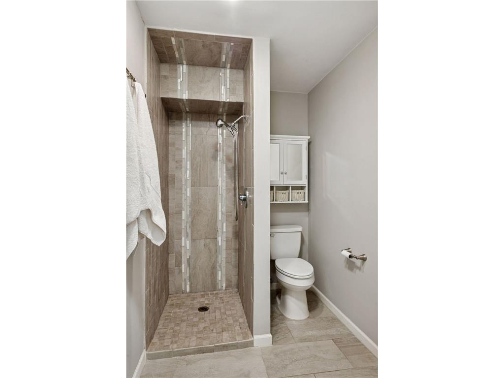 6085 Lincoln Drive #214 Edina MN 55436 7081541 image16