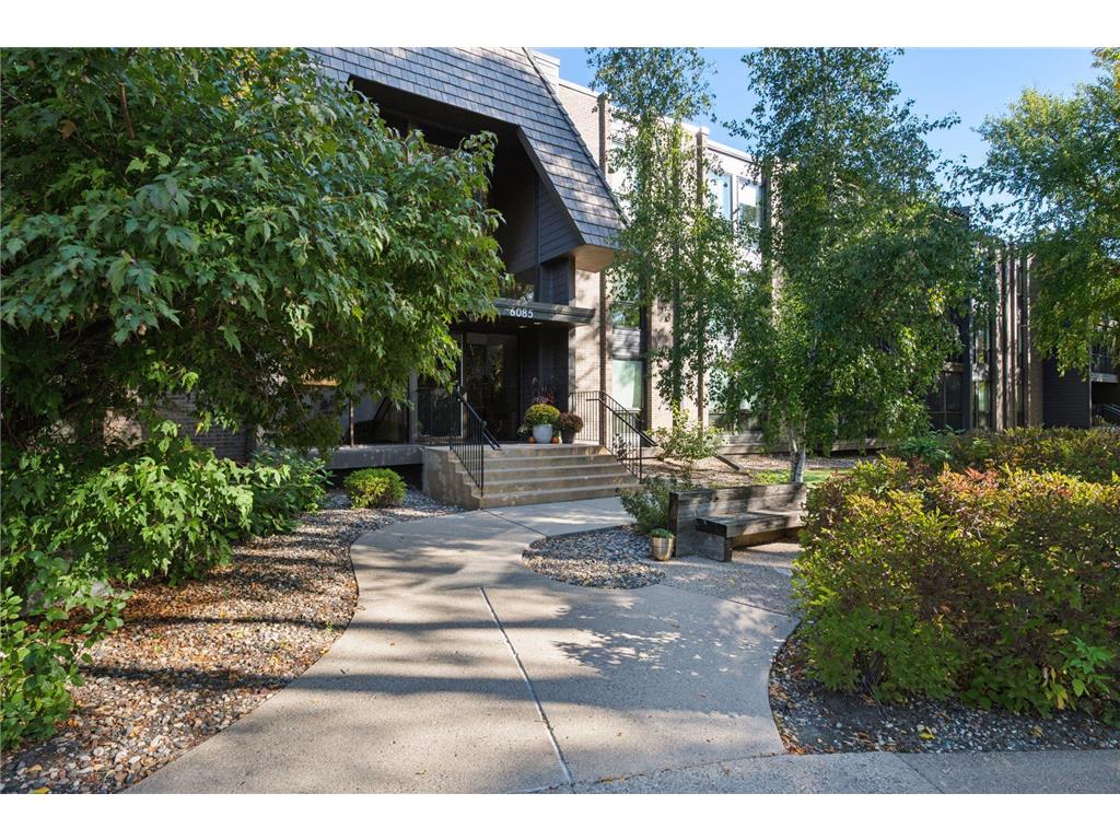 6085 Lincoln Drive #214 Edina MN 55436 7081541 image2