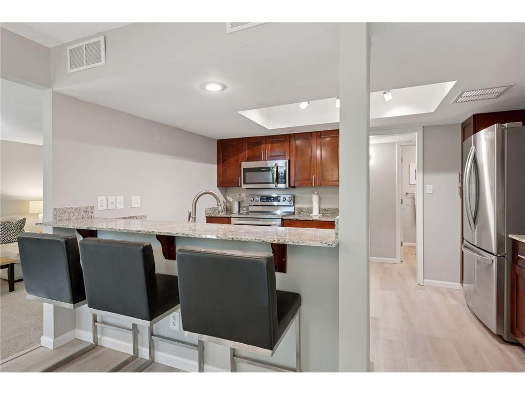 6085 Lincoln Drive #214 Edina MN 55436 7081541 image9