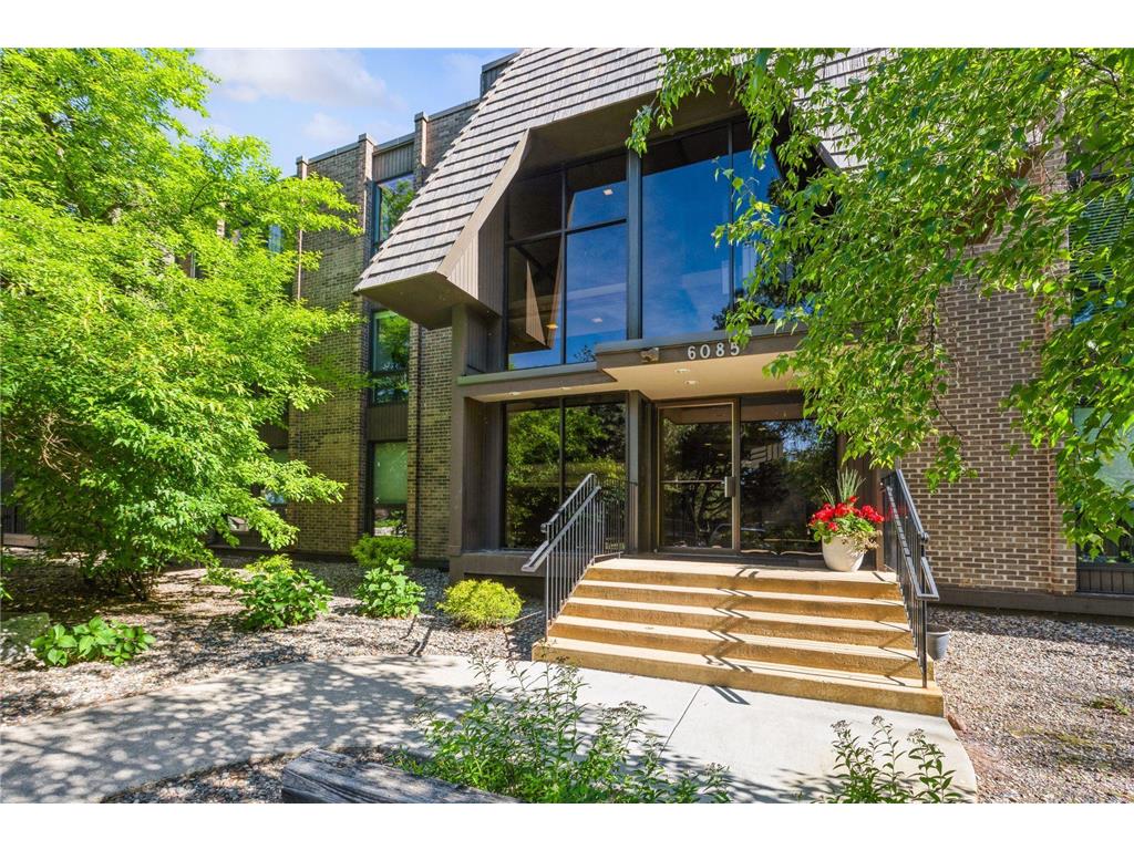6085 Lincoln Drive #219 Edina MN 55436 6550294 image1