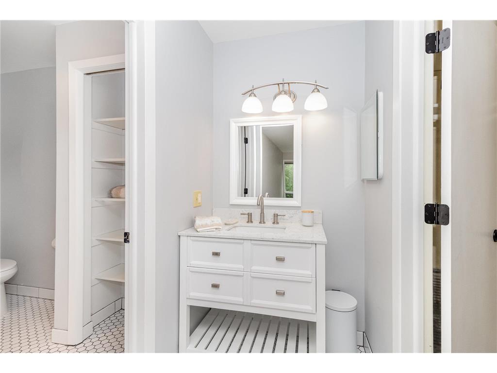 6085 Lincoln Drive #220 Edina MN 55436 6815232 image13