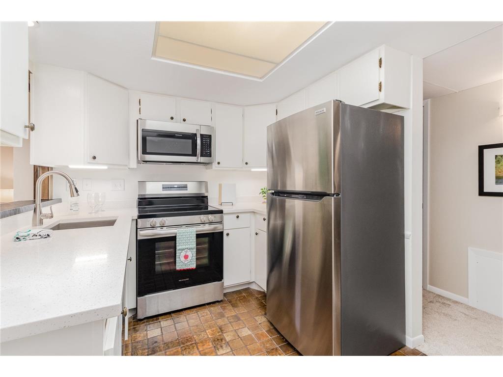 6085 Lincoln Drive #220 Edina MN 55436 6815232 image6