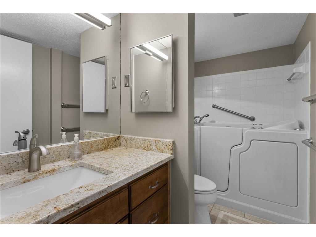 6085 Lincoln Drive #317 Edina MN 55436 7058463 image17