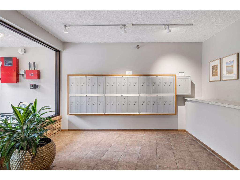 6085 Rowland Road #207 Minnetonka MN 55343 7102756 image22