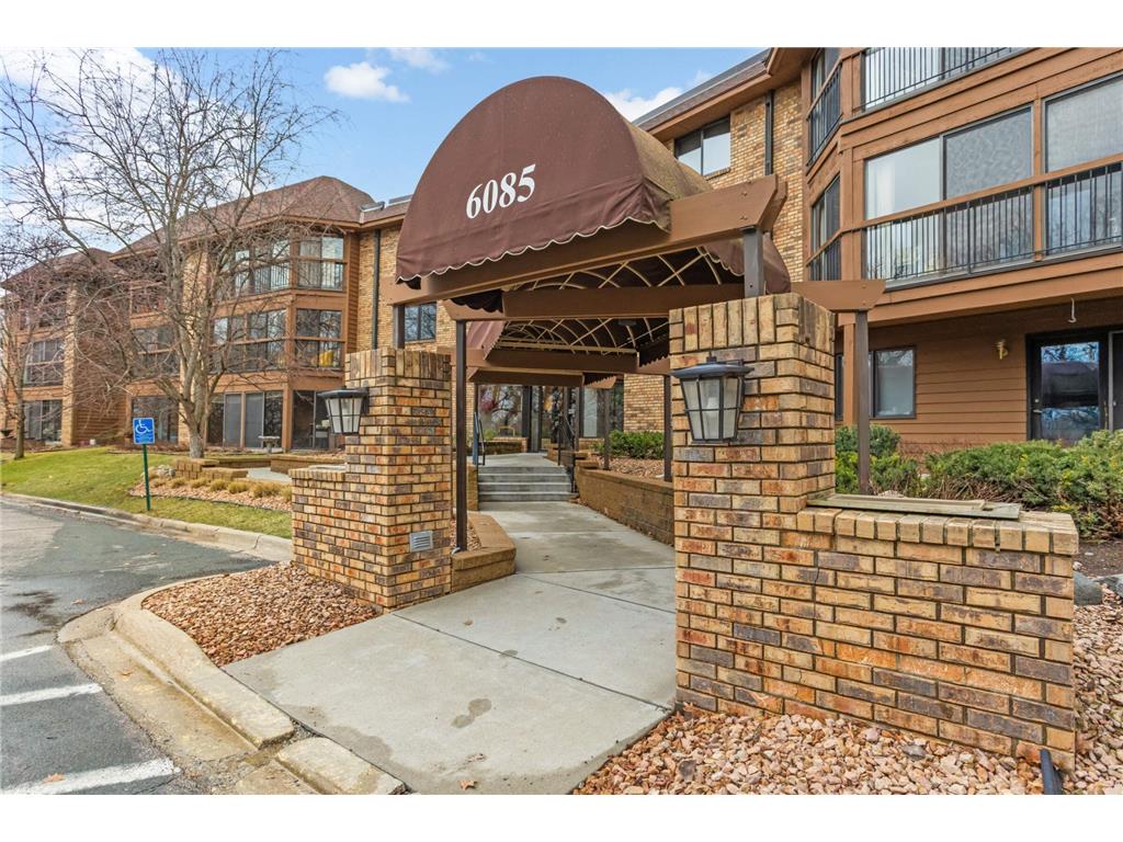6085 Rowland Road #301 Minnetonka MN 55343 6536405 image1